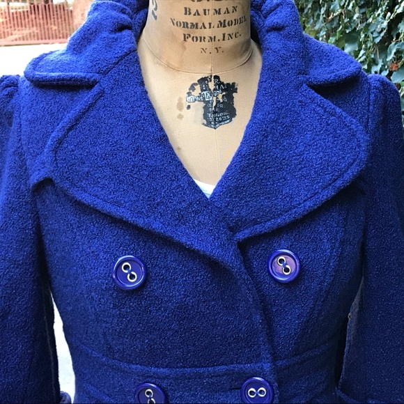 Blue Bow Coat - Picture 4 of 8